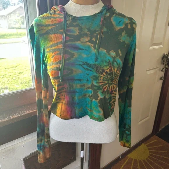 Gardenbelle Tie-Dye Crop Top - Picture 1 of 4